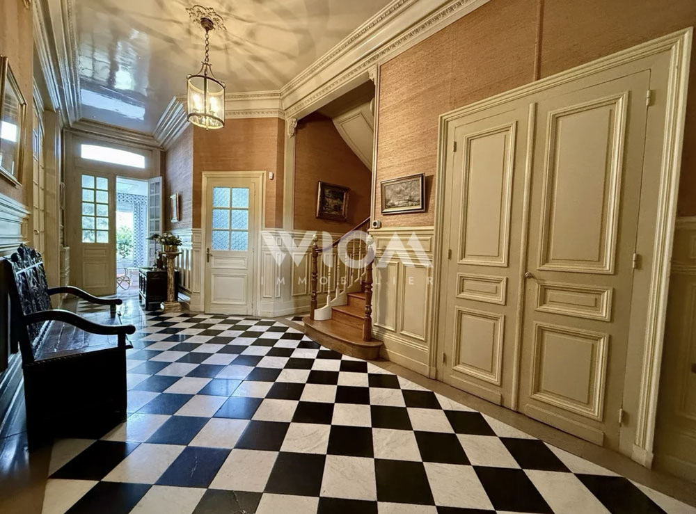 Arras – 330 m²